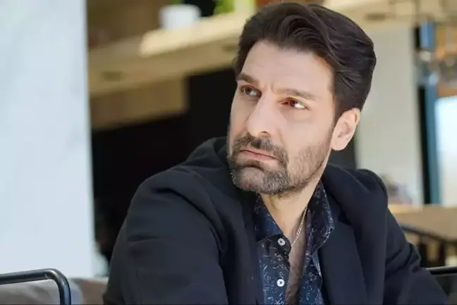 Ünlü Oyuncu Taner Rumeli 13 Yıllık Aşkıyla Nişanlandı! İşte O Görüntüler!