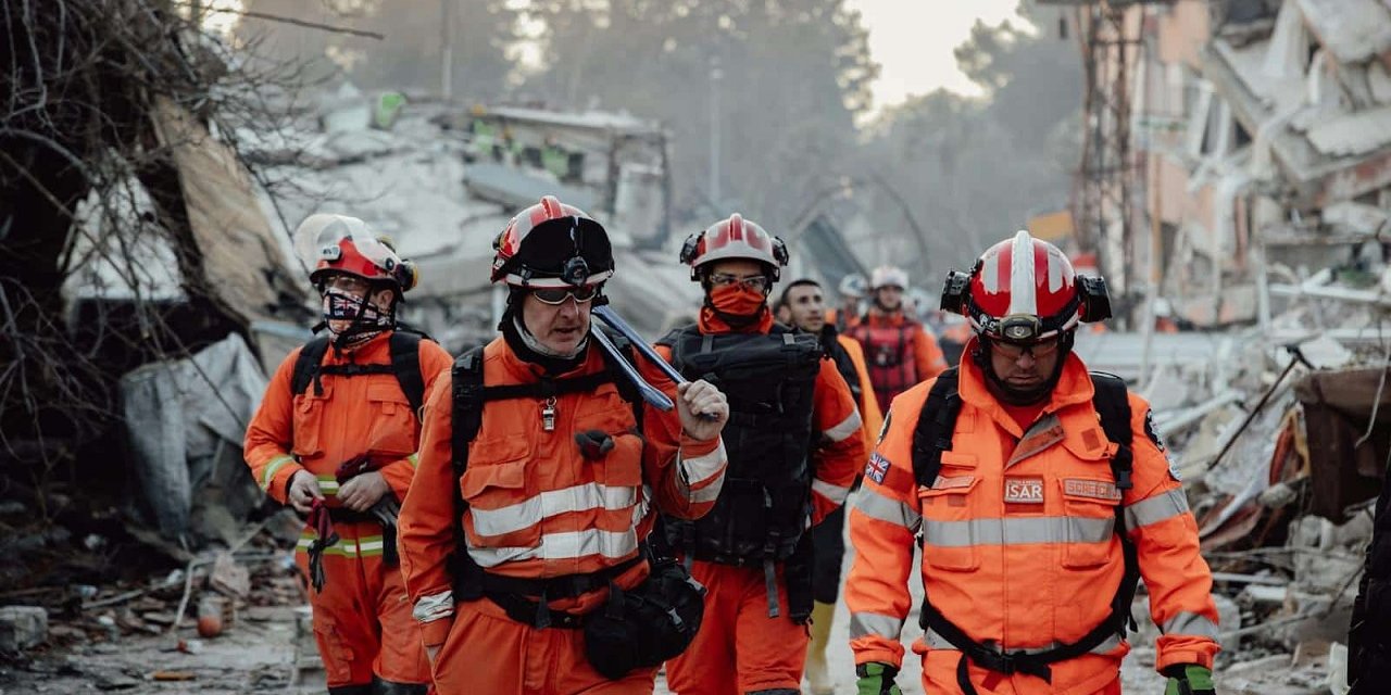 Afet ve Acil Durum Yönetimi Başkanlığı 1.250 Arama Kurtarma Teknikeri ve Teknisyeni Alımı Duyurusu