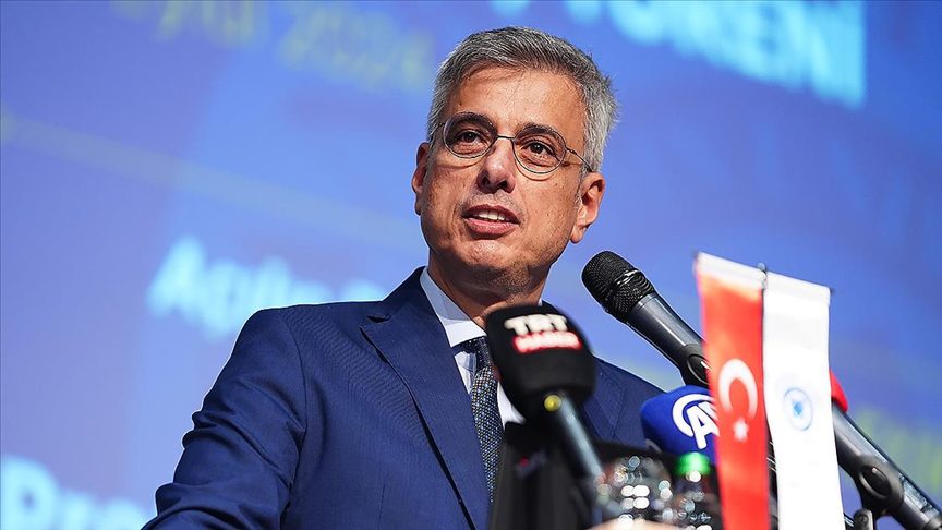 Sağlık Bakanı Kemal Memişoğlu, "Fizyoterapistten diyetisyenine kadar herkesten hizmet alınacağı,