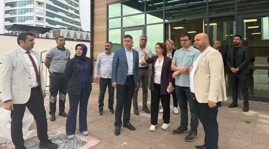 Gaziantep'teki Cengiz Gökçek Kadın Doğum ve Çocuk Hastalıkları Hastanesi 300