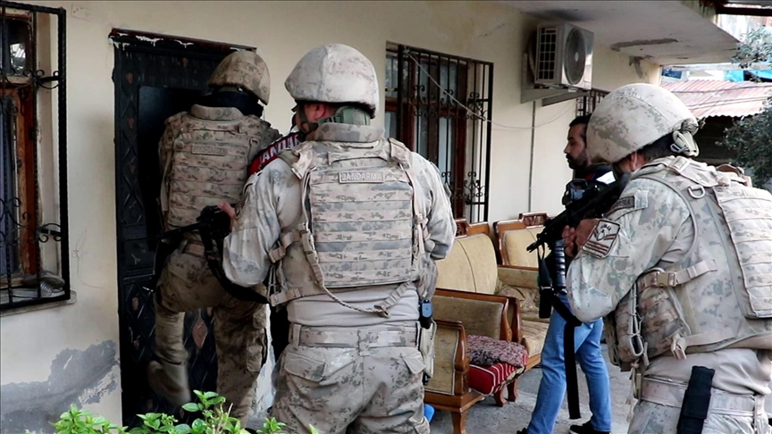 Şanlıurfa'da jandarmanın sahte sağlık raporu ve belge düzenleyenlere yönelik düzenlediği